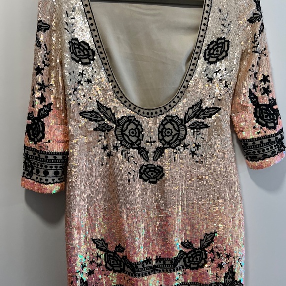 Designer Dress - Picture 3 of 4